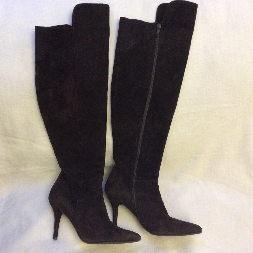 EUC Stuart Weitzman 🍫 brown suede knee-high boots